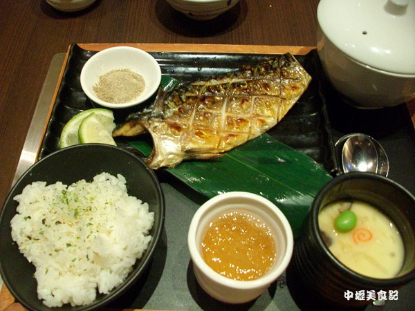日式鹽烤鯖魚套餐