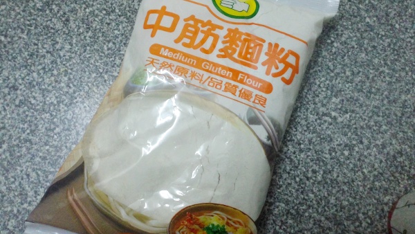 大潤發買的中筋麵粉