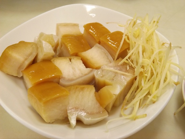 鯊魚煙特寫