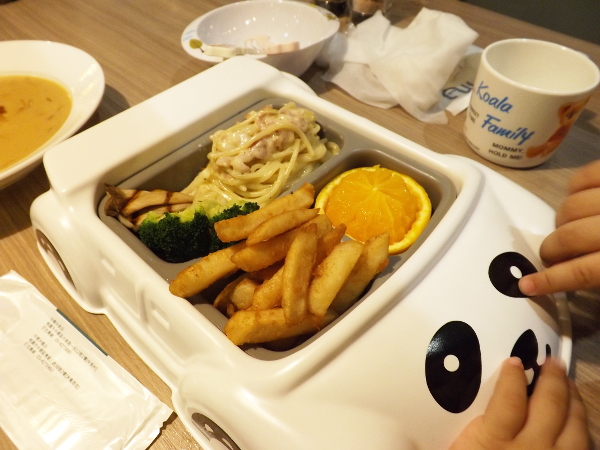 兒童餐 KIDS MEAL　奶油培根義大利麵